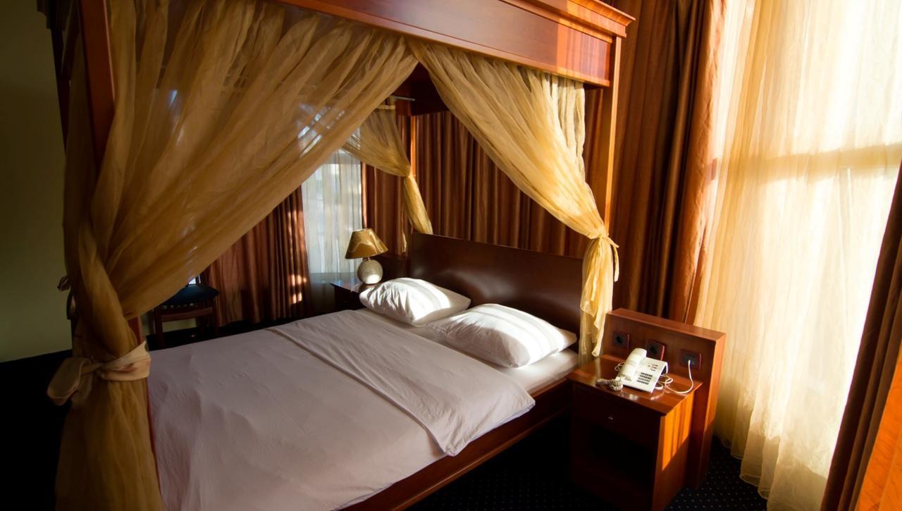 Hotel Ana กอสปิช ภายนอก รูปภาพ
