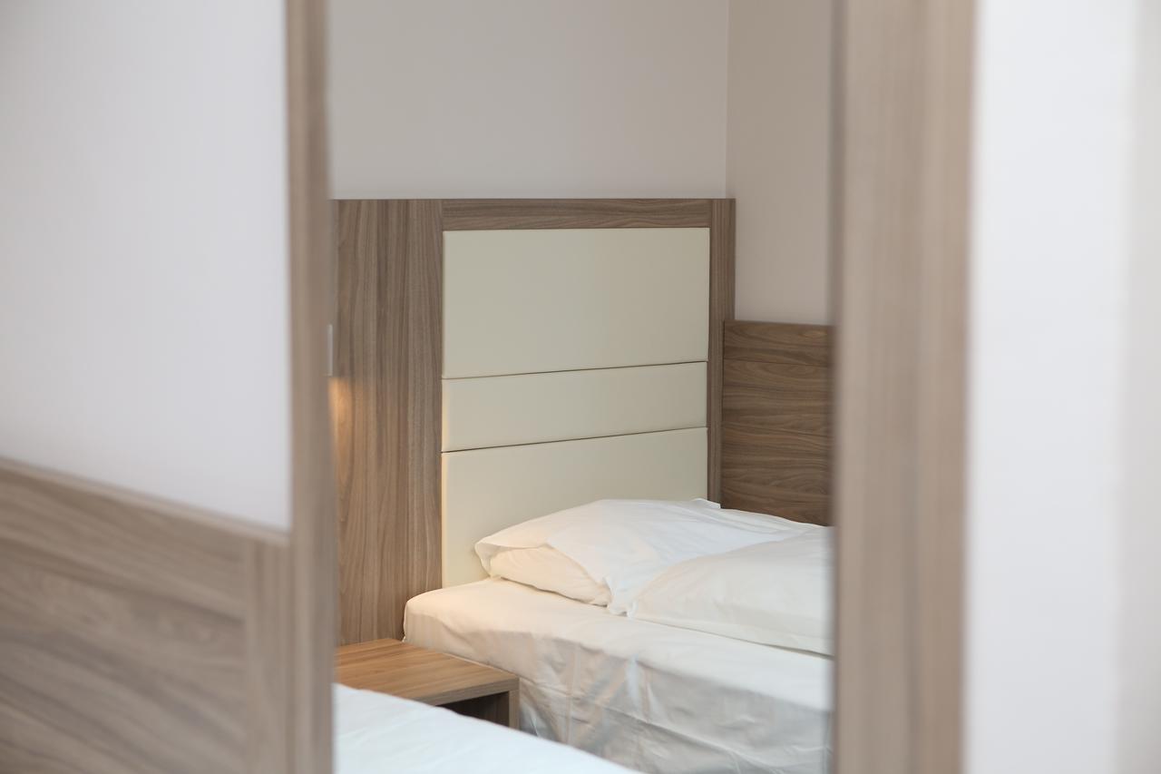 Hotel Ana กอสปิช ภายนอก รูปภาพ