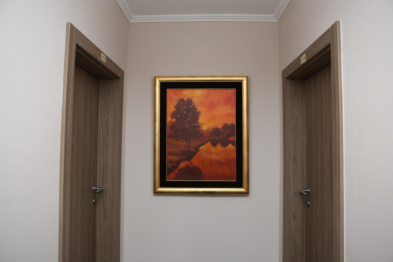 Hotel Ana กอสปิช ภายนอก รูปภาพ